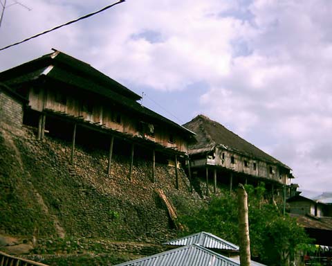  Flores Longhouse