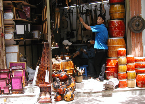  Old Quarter Musical Instrument Shop ...