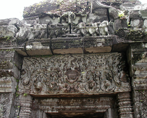  Exquisite Carvings at Wat Phu