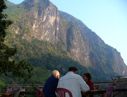 China/Laos monument