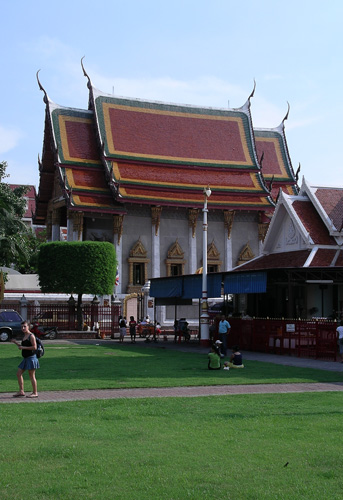  Temple Grounds