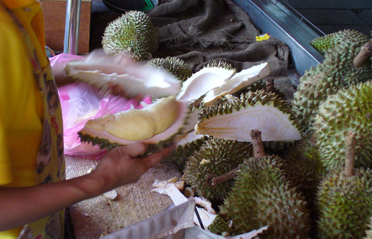  Preparing Durian, the King of Fruit