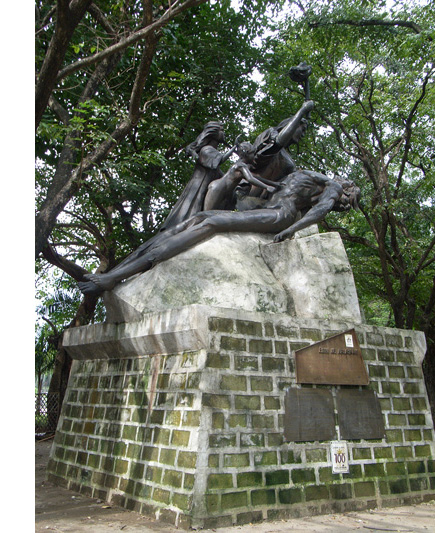  Statue in Rizal Park