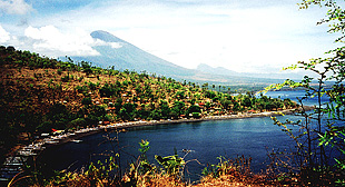 Amed Shoreline with Agun backdrop